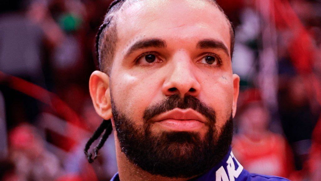 Drake Cancels Rest Of Tour Dates In Australia & New Zealand Due To “A Scheduling Conflict”