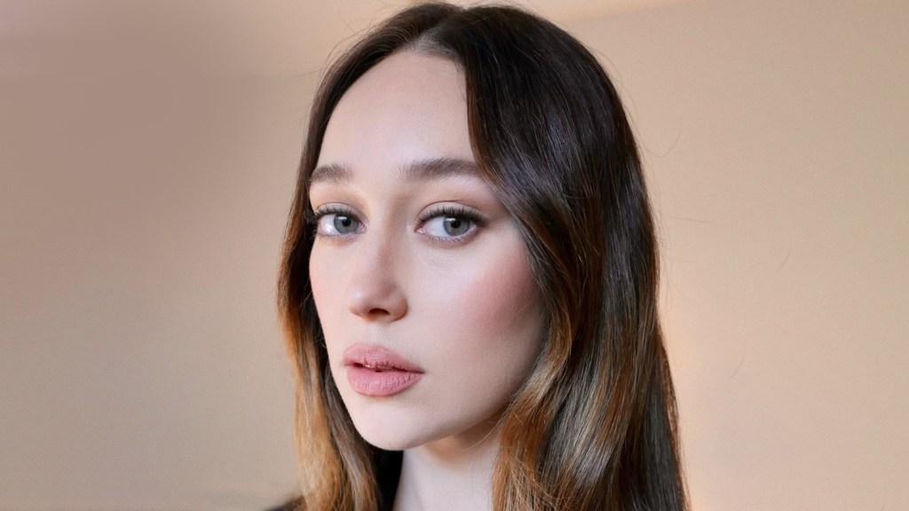 Alycia Debnam-Carey Joins Legendary Pic
