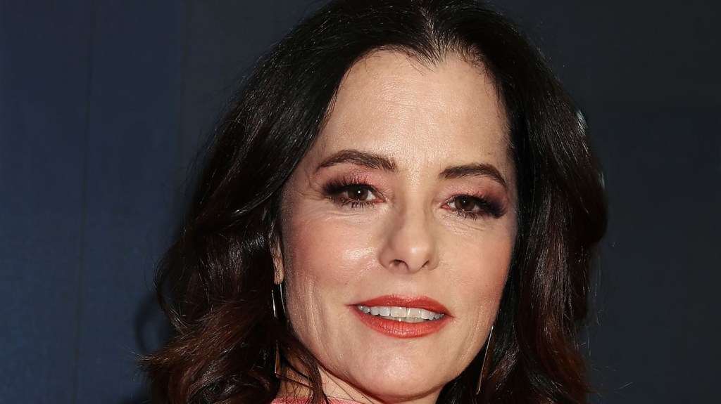 Gotham Television Awards Set Parker Posey For Legend Tribute