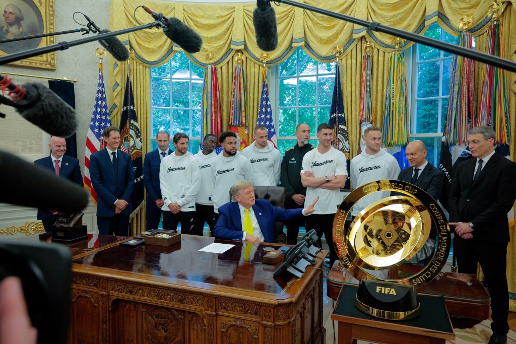 Trump Says Tucker Carlson Apologized Amid MAGA Split On Iran