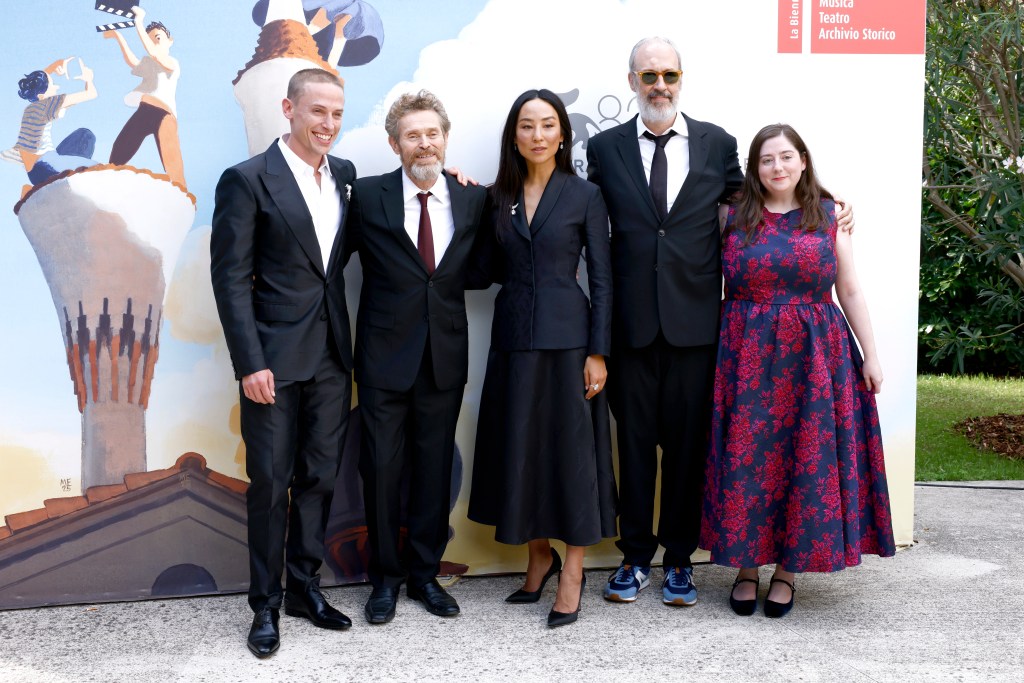 Kent Jones, Willem Dafoe, Greta Lee On Late Fame As Pic Charms Venice