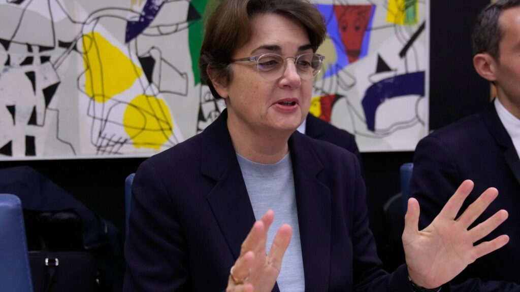 Louvre museum installs 100 more surveillance cameras after jewelry robbery