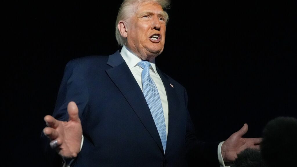 President Trump defends Tucker Carlson in interview with Nick Fuentes