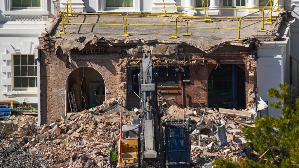 Crypto billionaires among donors for White House ballroom